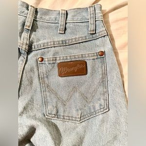 Light wash Vintage Wrangler jeans 3 x 34